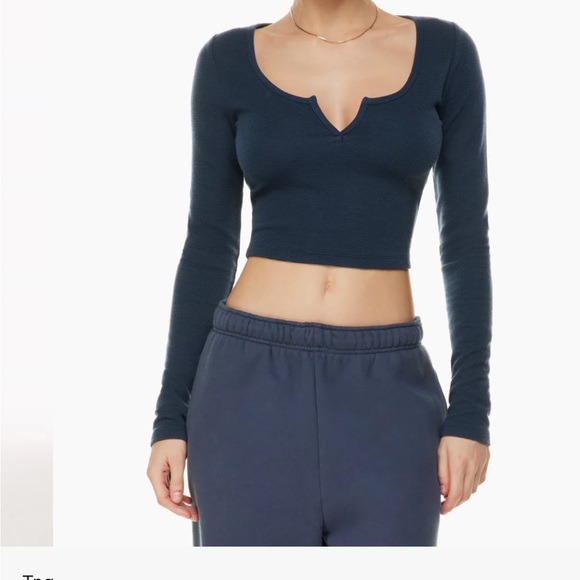 TNA long sleeve - Picture 1 of 4